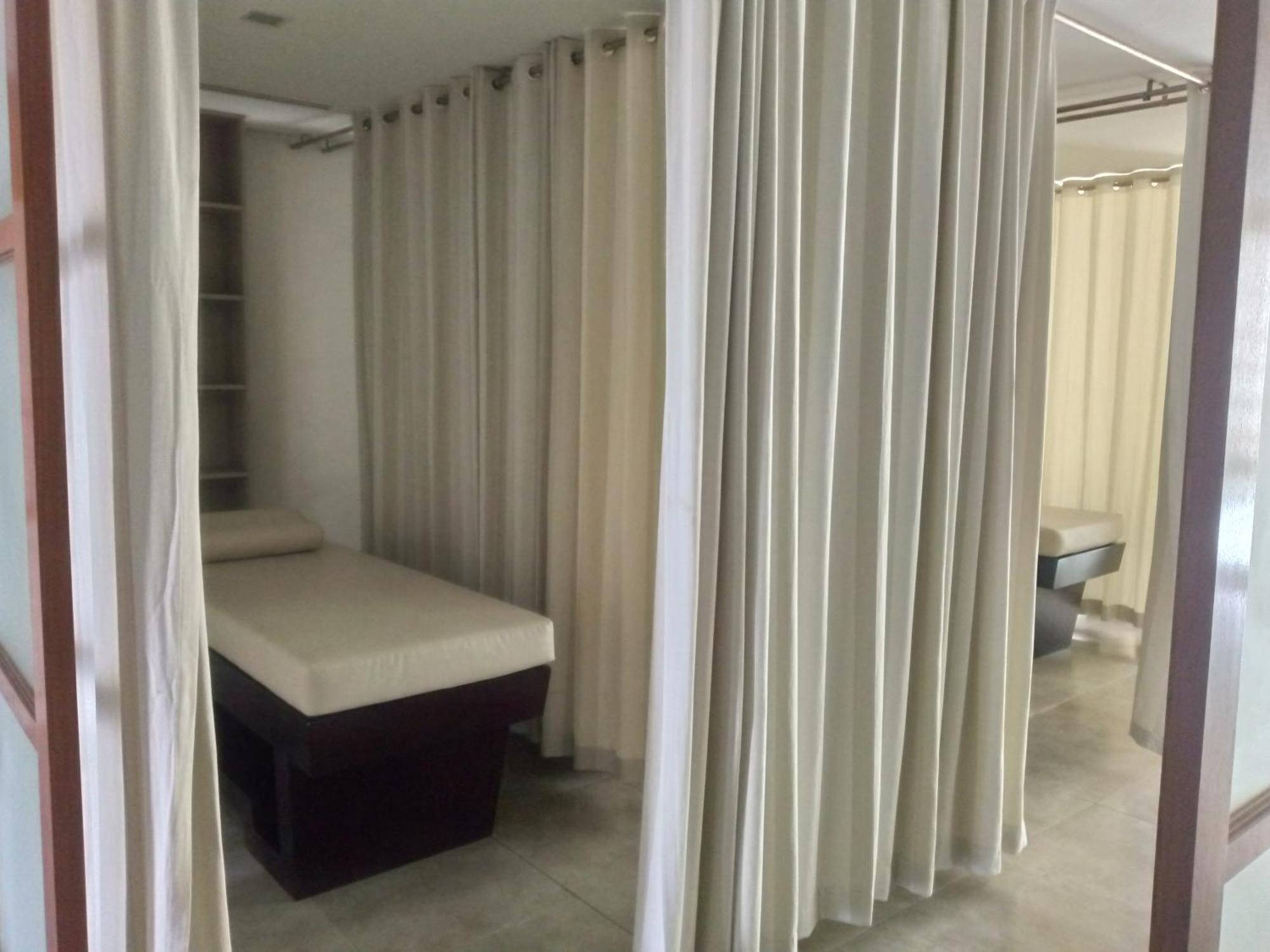 Mactan Newtown 8 Boulevard Deluxe Punta Engano  Екстер'єр фото