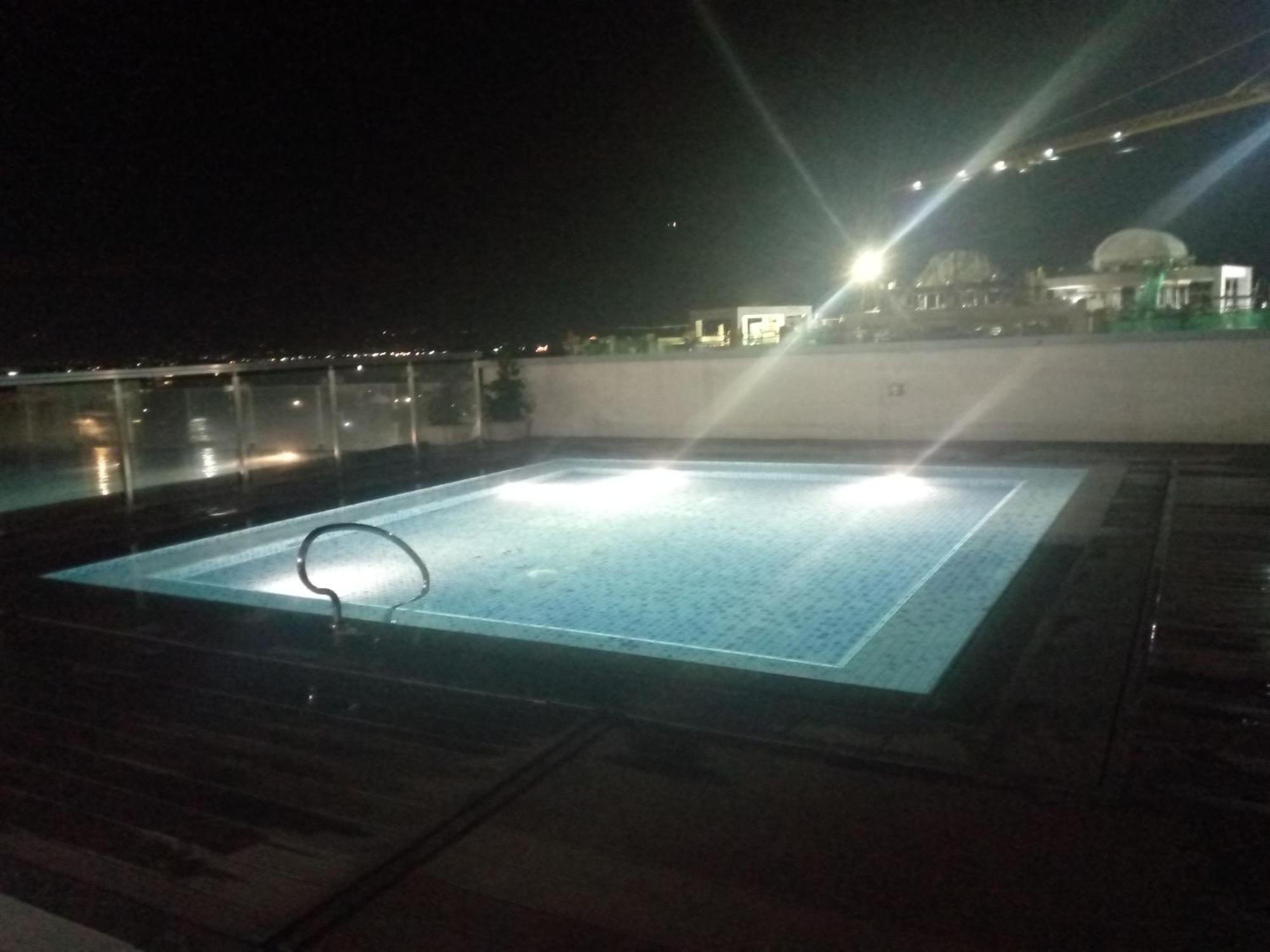 Mactan Newtown 8 Boulevard Deluxe Punta Engano  Екстер'єр фото