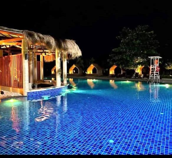Mactan Newtown 8 Boulevard Deluxe Punta Engano  Екстер'єр фото