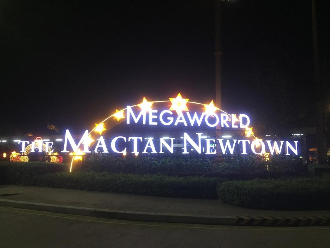 Mactan Newtown 8 Boulevard Deluxe Punta Engano  Екстер'єр фото