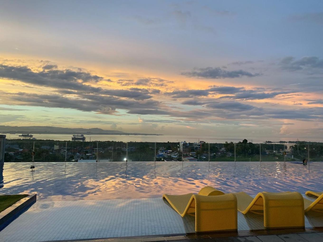 Mactan Newtown 8 Boulevard Deluxe Punta Engano  Екстер'єр фото