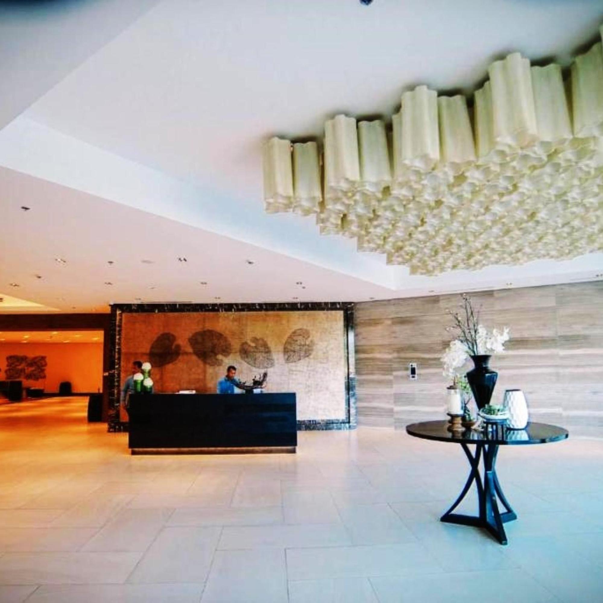 Mactan Newtown 8 Boulevard Deluxe Punta Engano  Екстер'єр фото